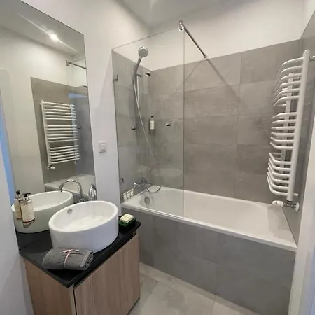 Slawinska Apartment With City View Terrace 아파트 바르샤바